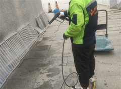 <b>永安昌盛針對辦公樓客戶(hù)中央空調冷卻塔清洗服務(wù)</b>