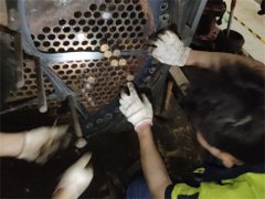 <b>中央空調冷水機組管道破裂，永安昌盛專(zhuān)業(yè)維修上門(mén)服務(wù)</b>