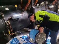 <b>永安昌盛針對商場(chǎng)客戶(hù)中央空調維保末端系統保養清洗  　　?</b>