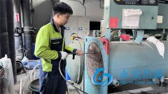 <b>上海風(fēng)冷中央空調冷凝器清洗方法和注意事項有哪些</b>